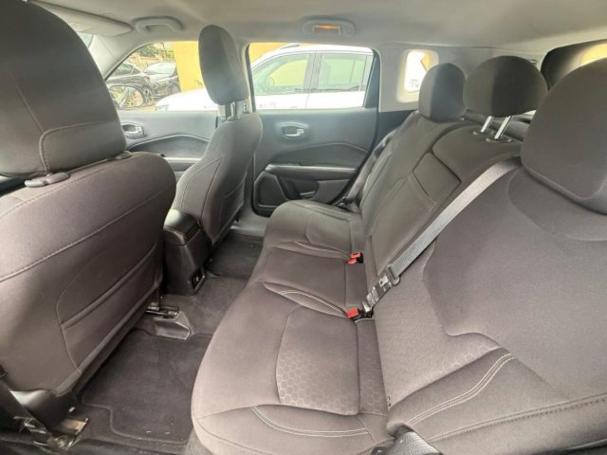 Jeep Compass 1.6 Multijet II 2WD Business (10)