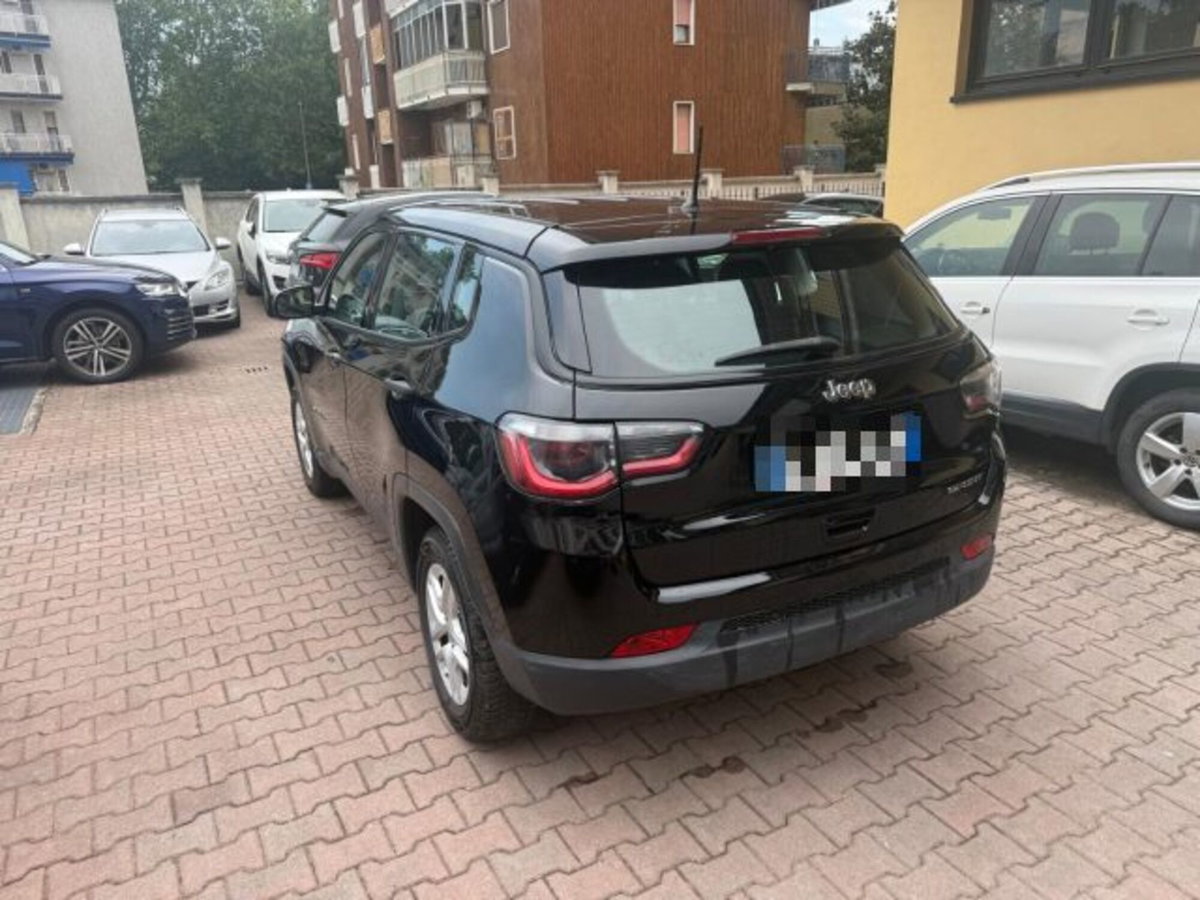 Jeep Compass 1.6 Multijet II 2WD Business (6)