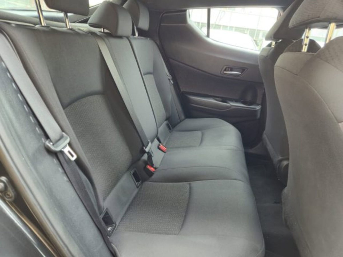 Toyota Toyota C-HR 1.8 Hybrid E-CVT Black Edition (12)