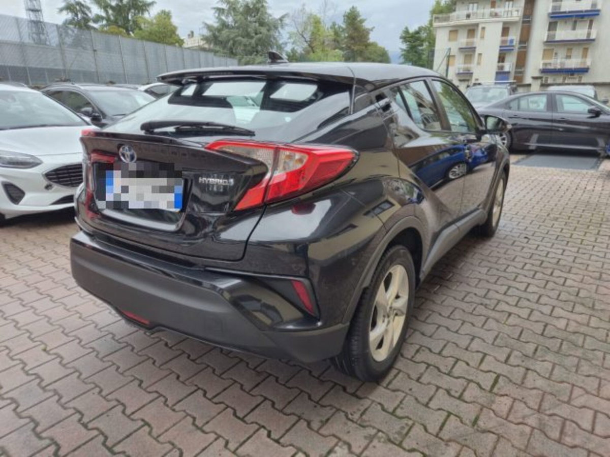 Toyota Toyota C-HR 1.8 Hybrid E-CVT Black Edition (4)
