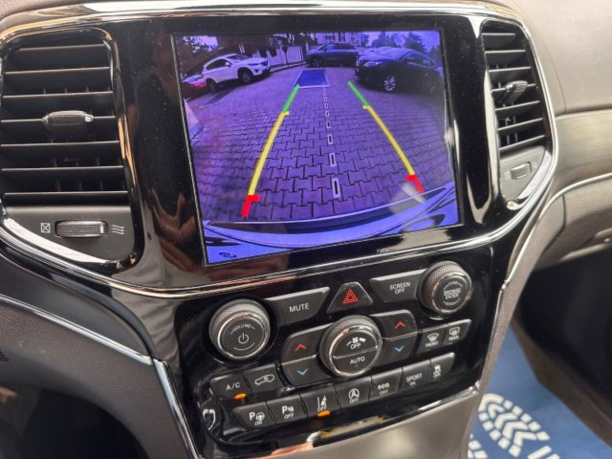 Jeep Grand Cherokee 3.0 V6 CRD 250 CV Multijet II Overland (12)