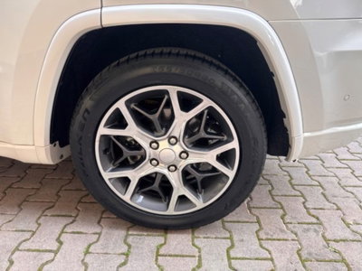Jeep Grand Cherokee 3.0 V6 CRD 250 CV Multijet II Overland (16)