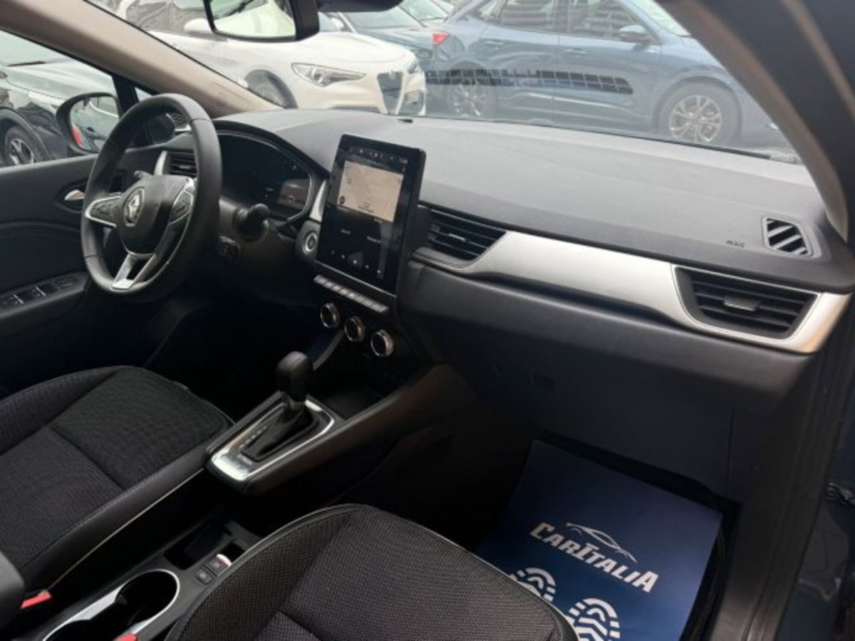Renault Captur Plug-in Hybrid E-Tech 160 CV Techno (9)