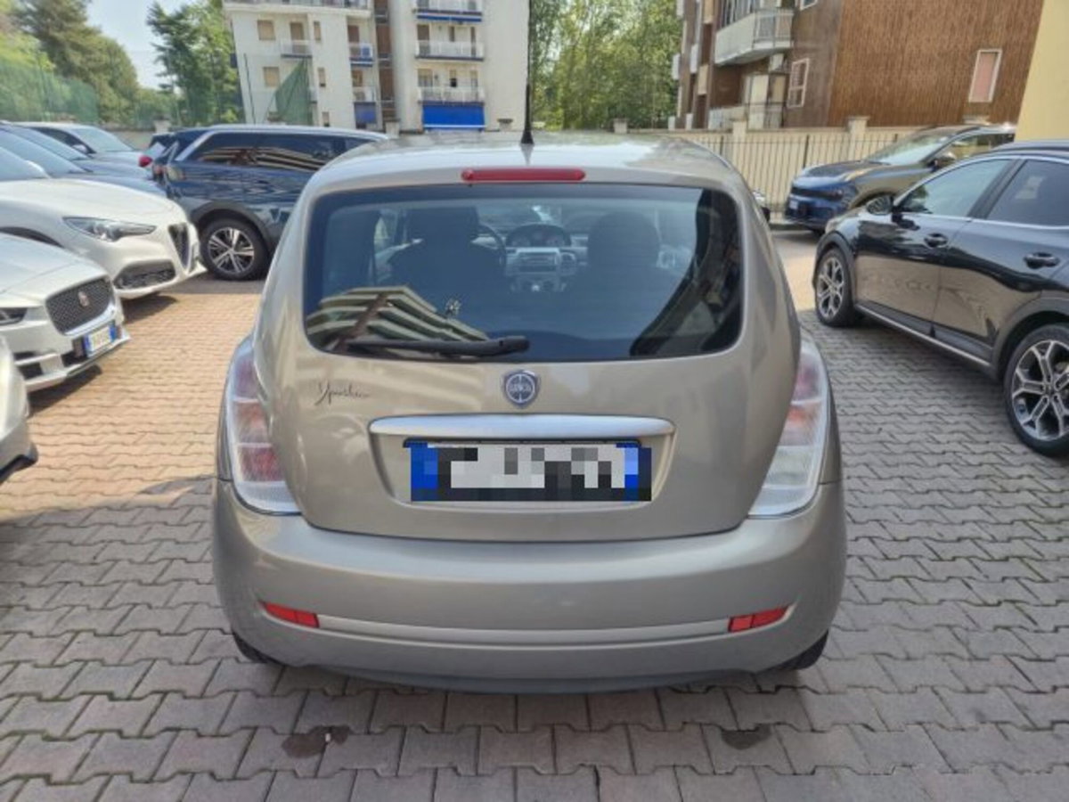 Lancia Ypsilon 1.2 New Oro (5)