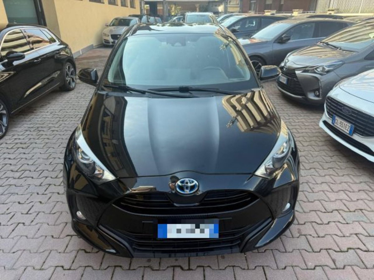 Toyota Yaris 1.5 Hybrid 5 porte Energy (2)