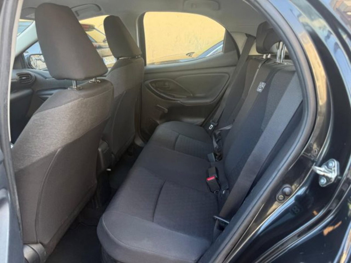 Toyota Yaris 1.5 Hybrid 5 porte Energy (9)