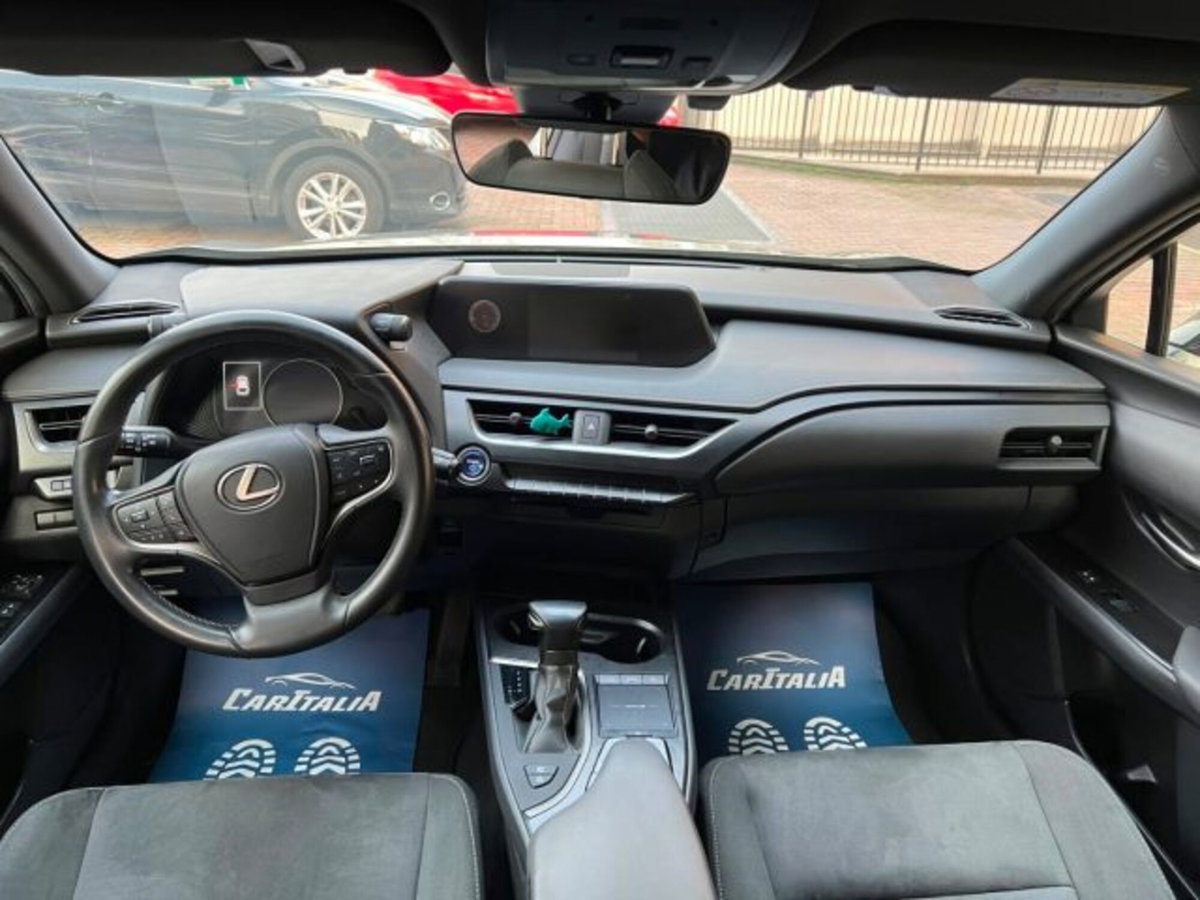 Lexus UX Hybrid Business (7)