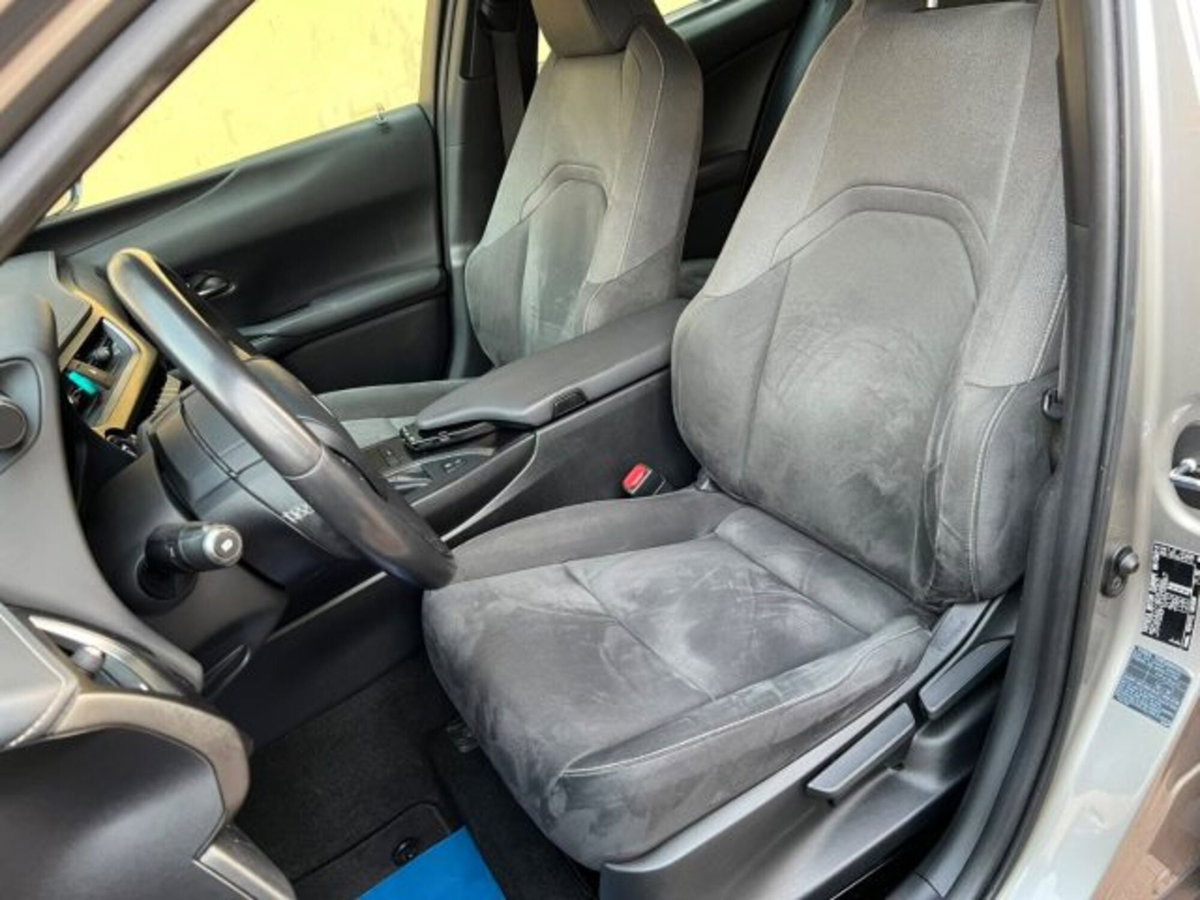 Lexus UX Hybrid Business (8)