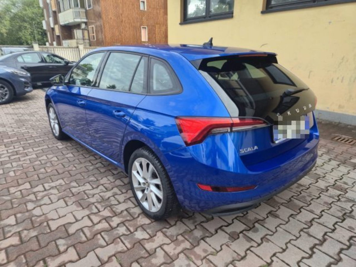 Skoda Scala 1.0 TSI 110 CV DSG Style (6)