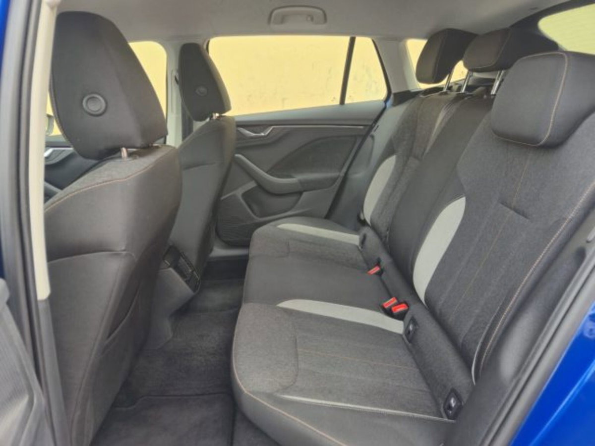 Skoda Scala 1.0 TSI 110 CV DSG Style (9)