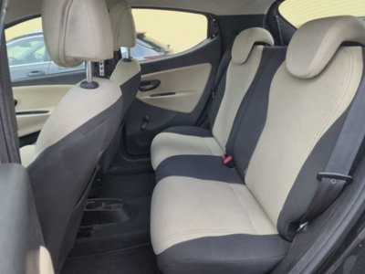 Lancia Ypsilon 0.9 TwinAir 85 CV 5 porte Metano Ecochic Gold (13)
