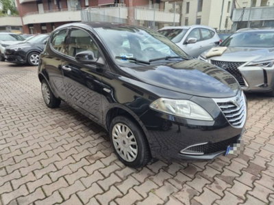 Lancia Ypsilon 0.9 TwinAir 85 CV 5 porte Metano Ecochic Gold (3)
