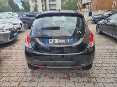Lancia Ypsilon 0.9 TwinAir 85 CV 5 porte Metano Ecochic Gold (5)