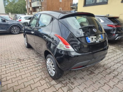 Lancia Ypsilon 0.9 TwinAir 85 CV 5 porte Metano Ecochic Gold (6)