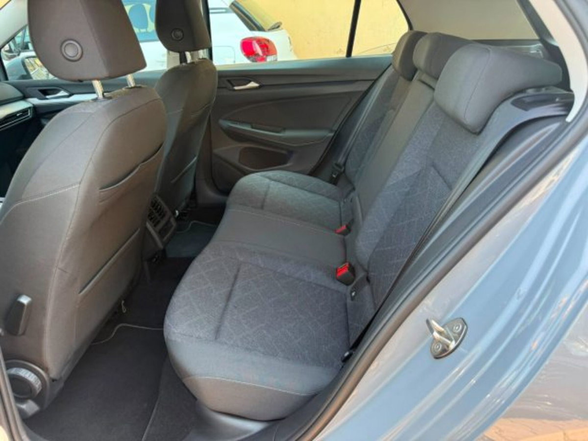 Volkswagen Golf Variant 2.0 TDI SCR DSG Life (15)