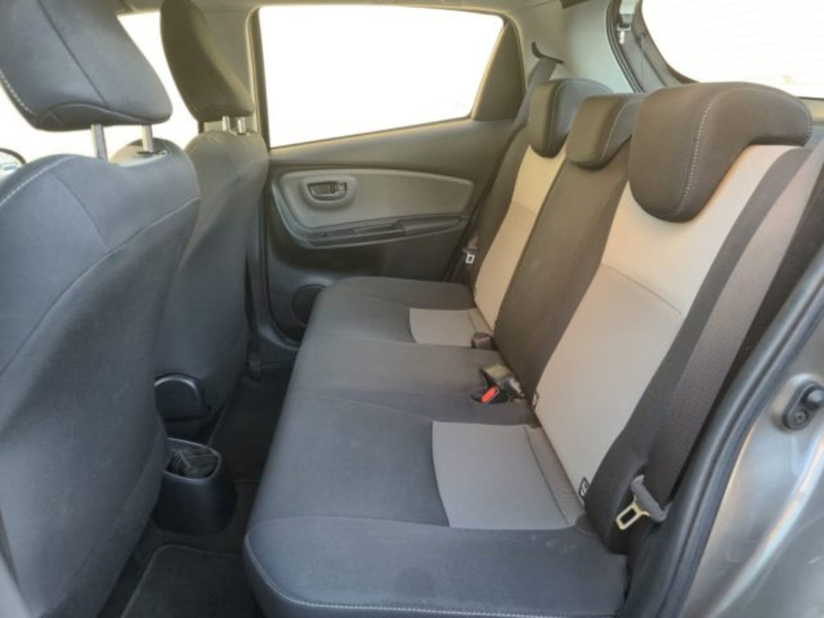 Toyota Yaris 1.5 Hybrid 5 porte Active (12)