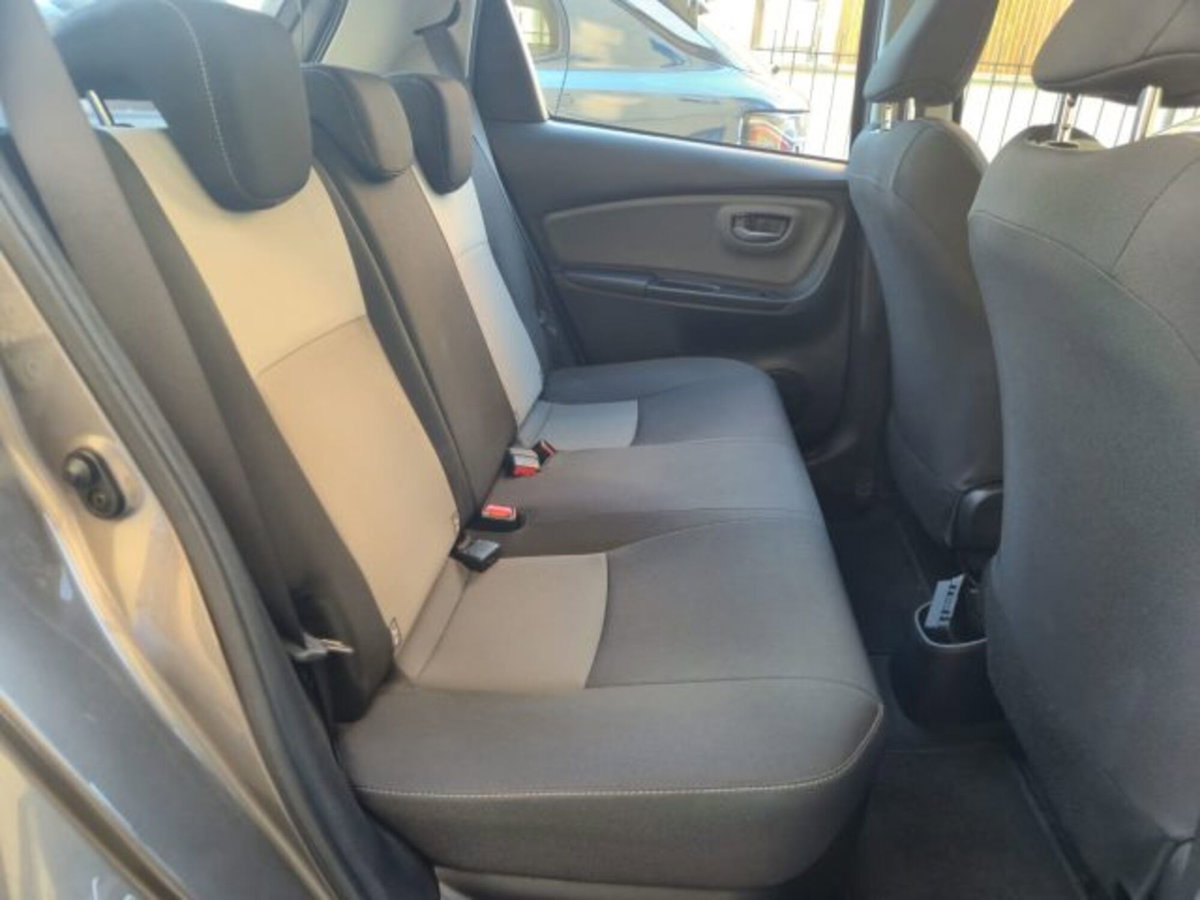 Toyota Yaris 1.5 Hybrid 5 porte Active (13)