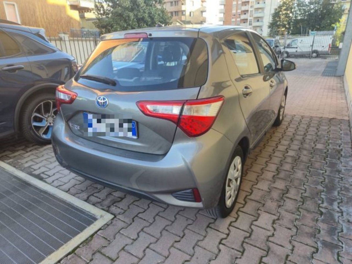 Toyota Yaris 1.5 Hybrid 5 porte Active (4)