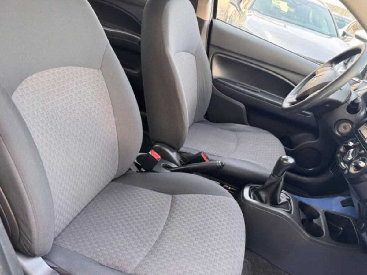 Mitsubishi Space Star 1.0 Invite (10)