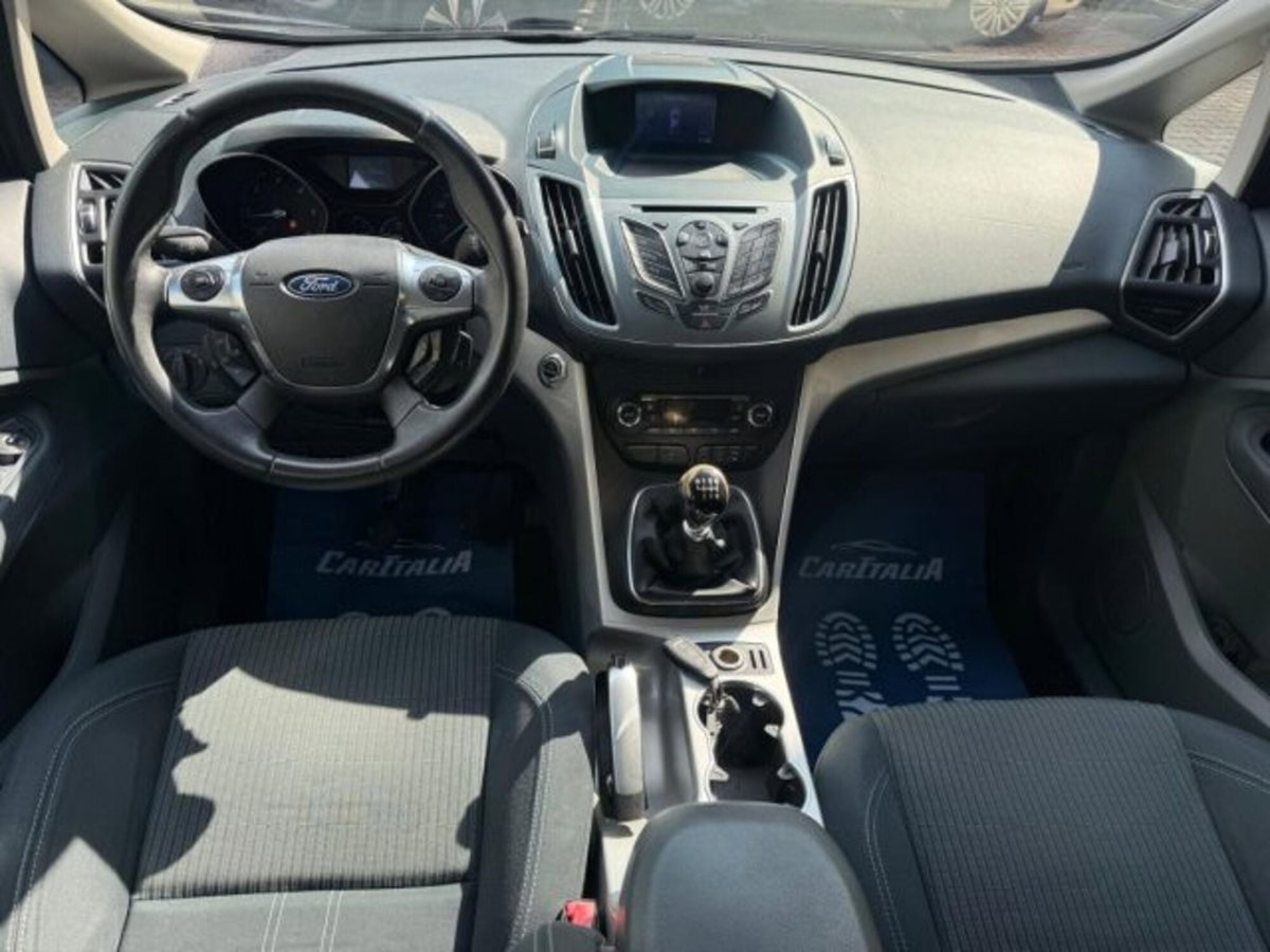 Ford C-Max 1.6 TDCi 95CV Titanium (8)