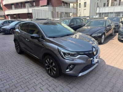 Renault Captur Plug-in Hybrid E-Tech 160 CV Techno (3)