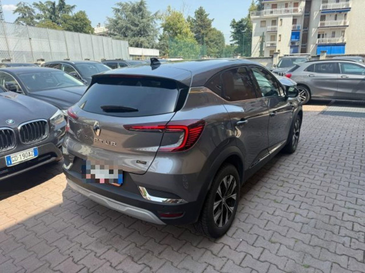Renault Captur Plug-in Hybrid E-Tech 160 CV Techno (4)