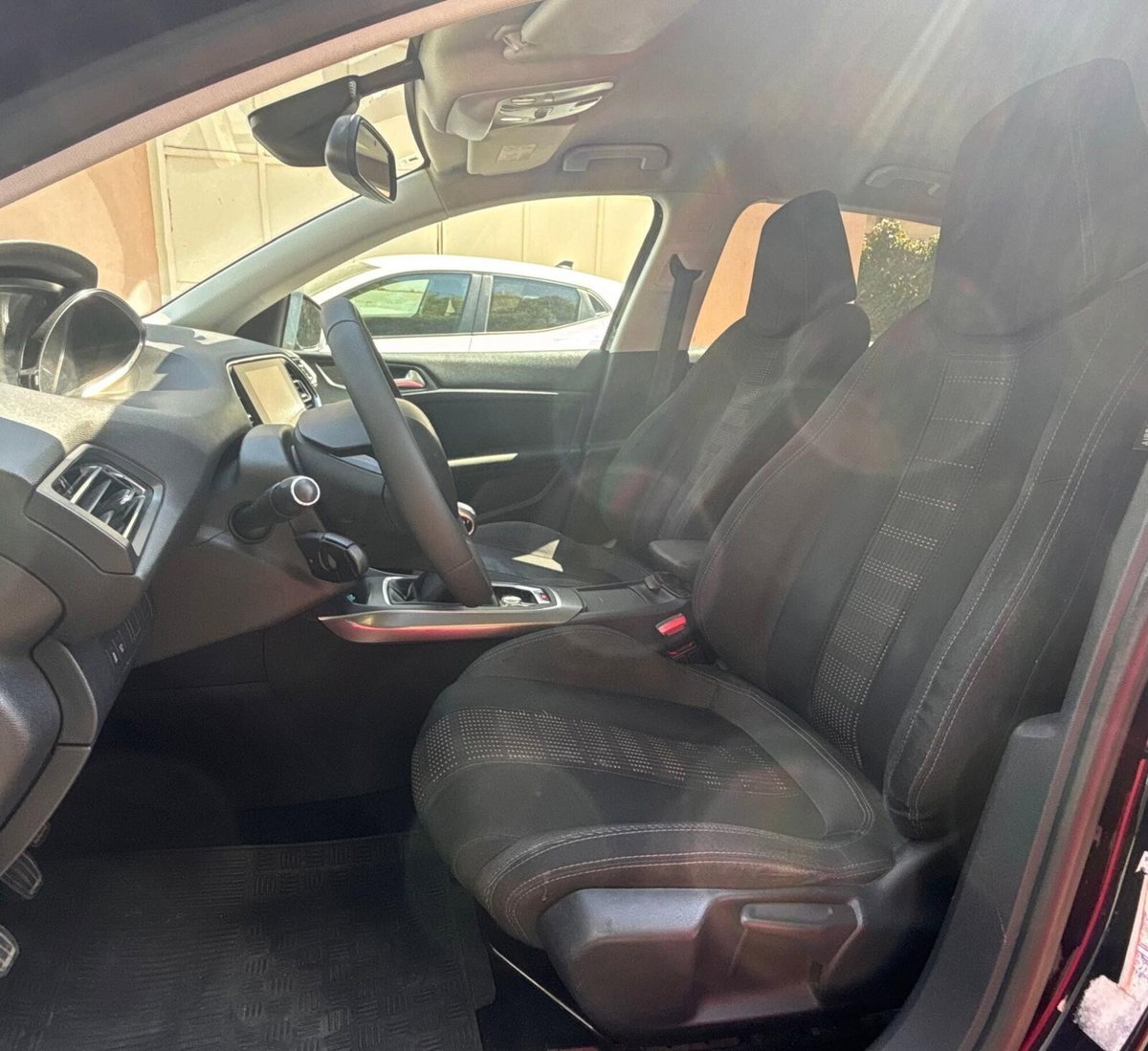 Peugeot 308 BlueHDi 120 S&S Allure (12)