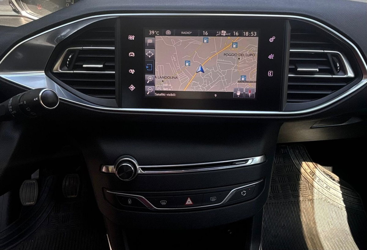 Peugeot 308 BlueHDi 120 S&S Allure (18)