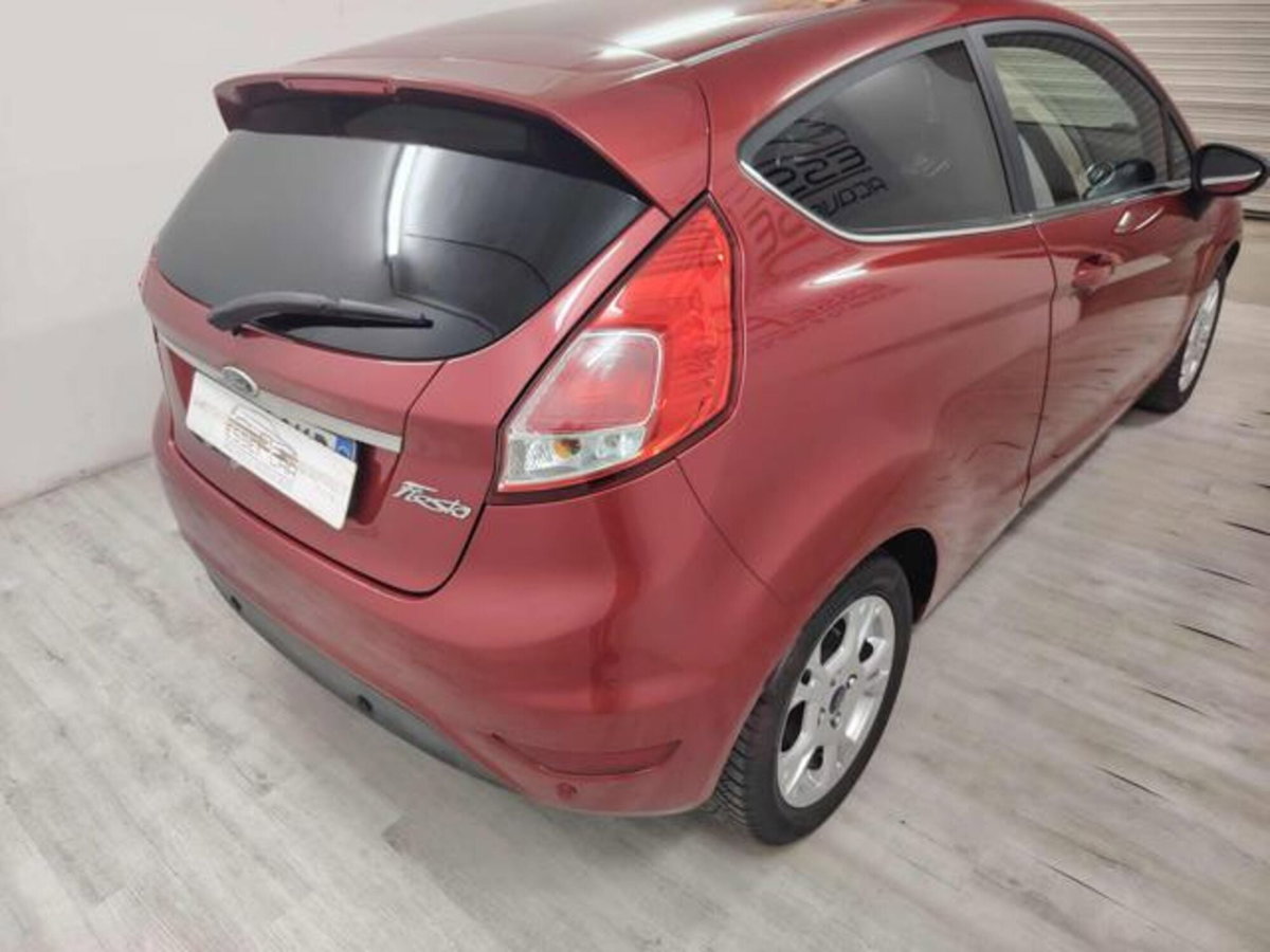Ford Fiesta 1.5 TDCi 75CV 5 porte Titanium (3)