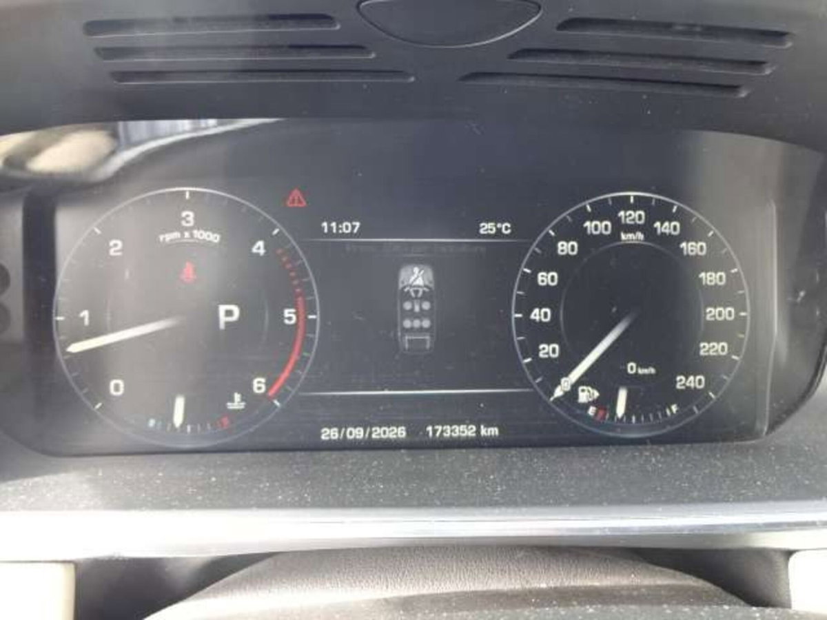 Land Rover Range Rover Sport 3.0 TDV6 HSE Dynamic (11)