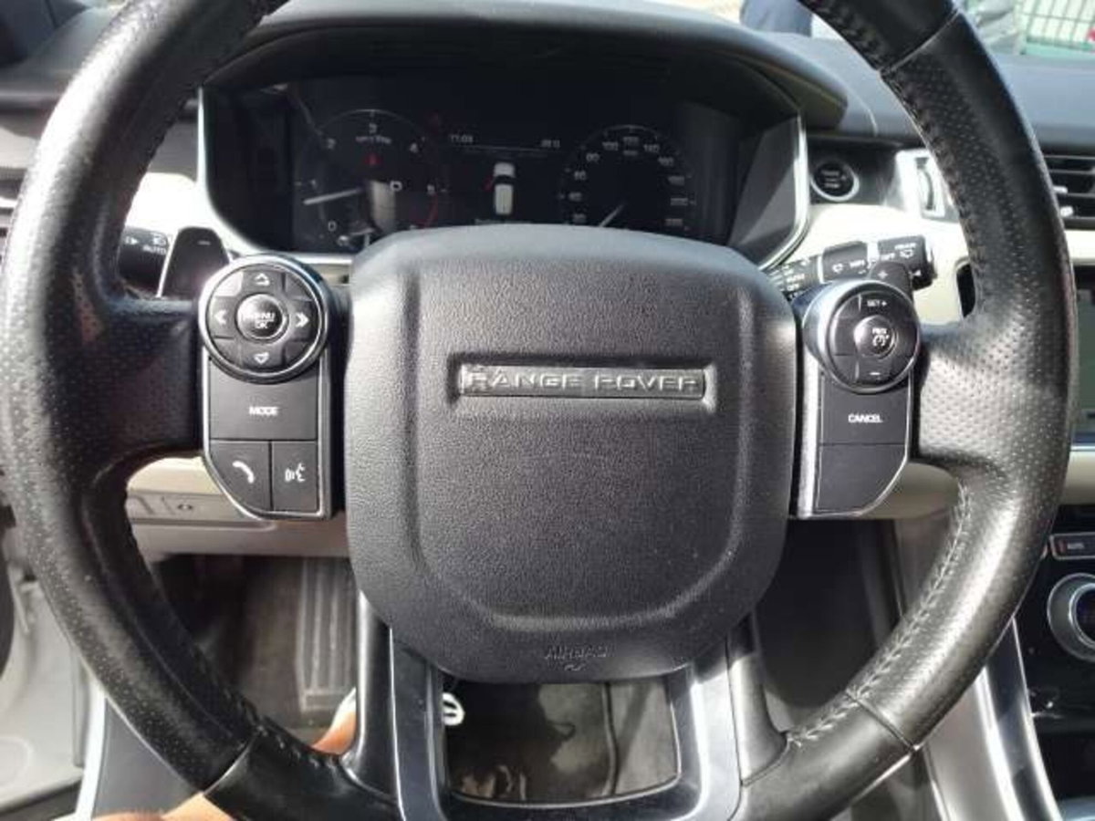 Land Rover Range Rover Sport 3.0 TDV6 HSE Dynamic (14)