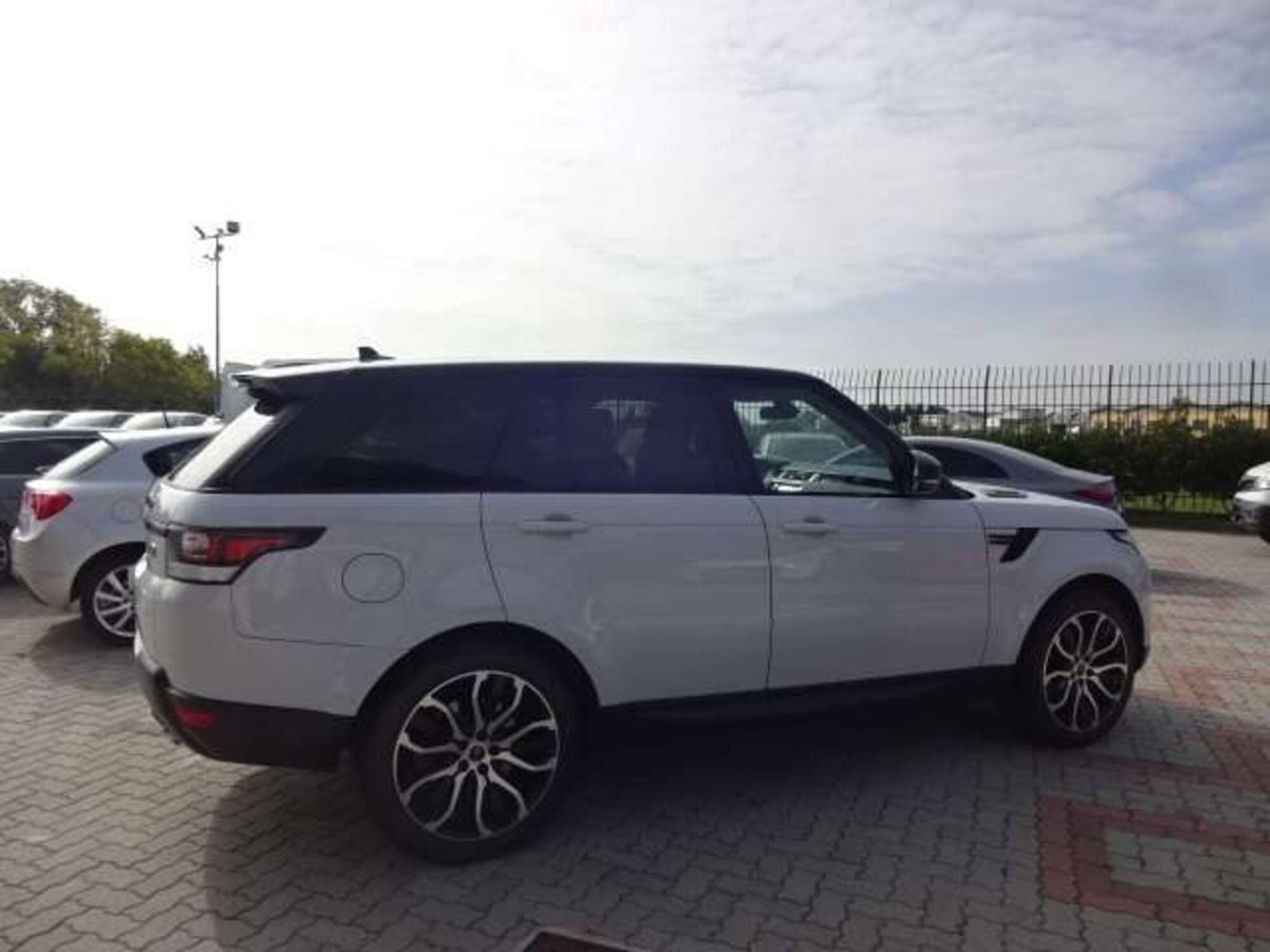 Land Rover Range Rover Sport 3.0 TDV6 HSE Dynamic (4)
