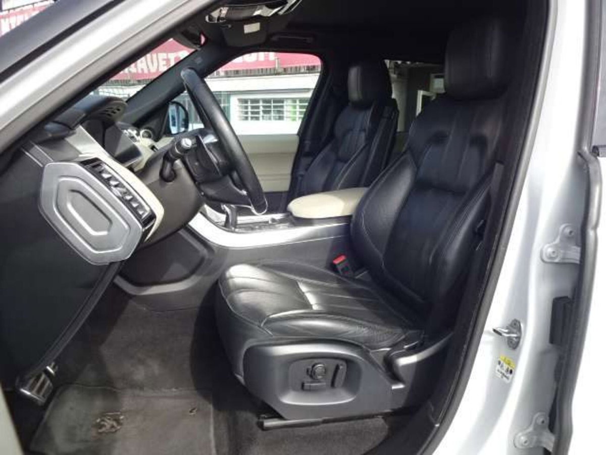 Land Rover Range Rover Sport 3.0 TDV6 HSE Dynamic (9)