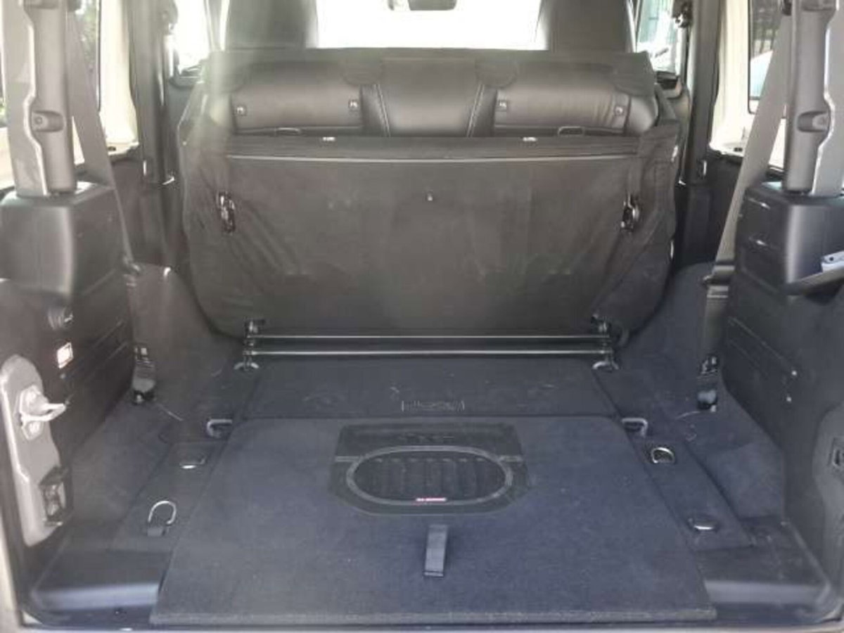 Jeep Wrangler 2.2 Mjt II Sahara (11)