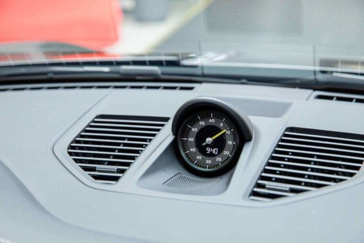 Porsche 911 Coupé 4.0 GT3 con pacchetto Touring (12)