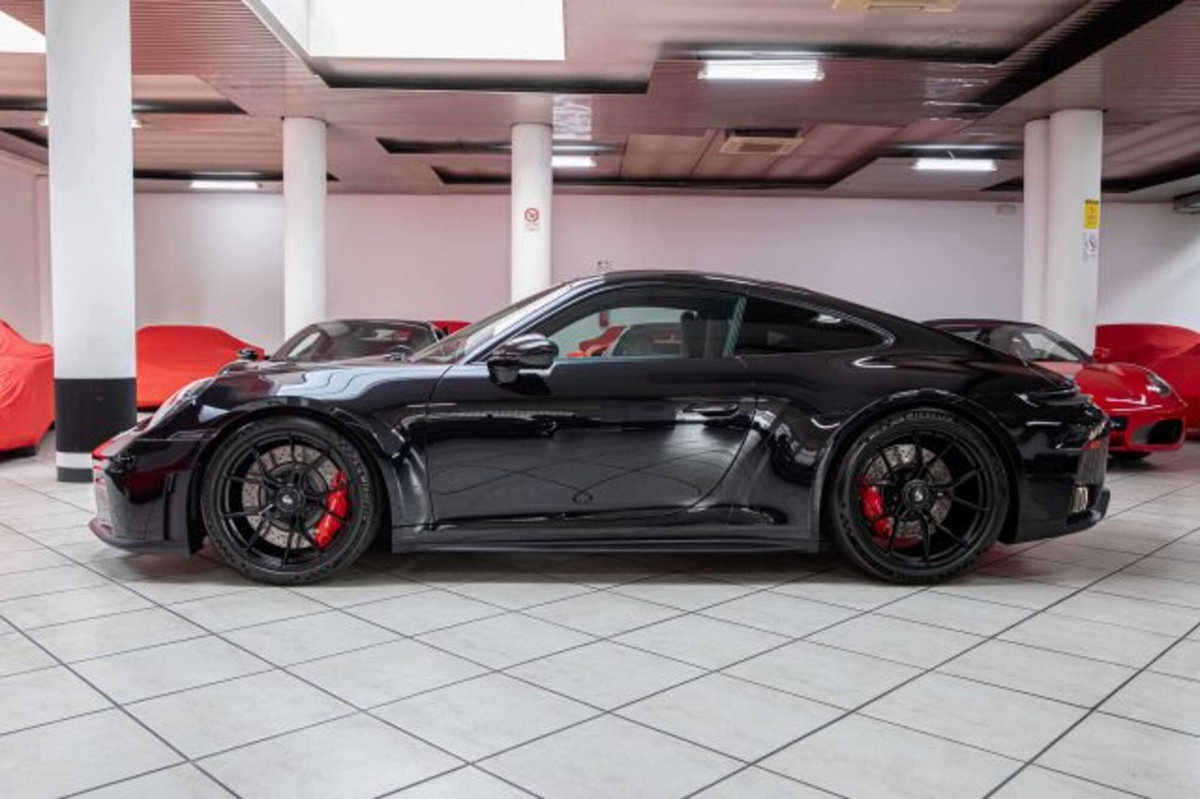 Porsche 911 Coupé 4.0 GT3 con pacchetto Touring (4)