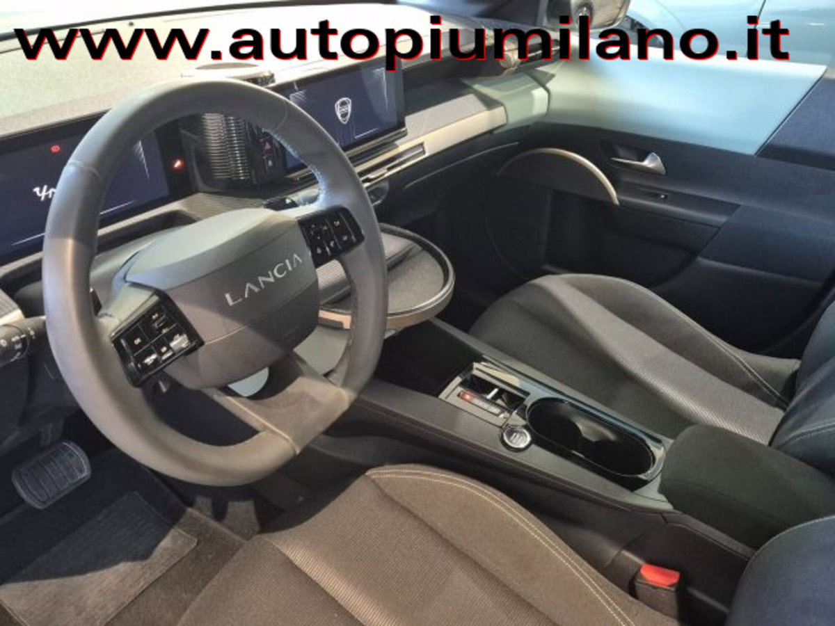 Lancia Ypsilon 1.2 mhev Edizione Cassina e-dct (7)