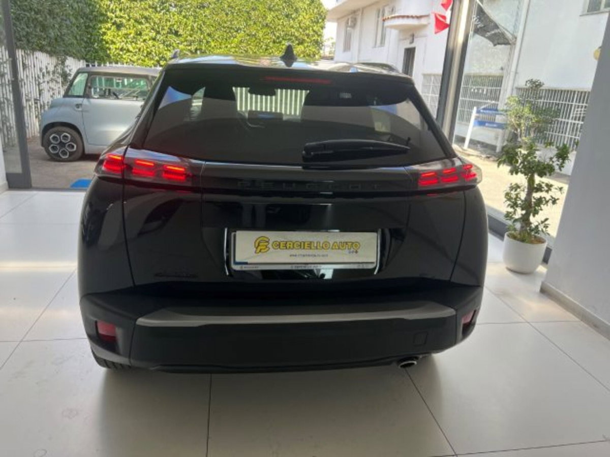 Peugeot 2008 BlueHDi 130 S&S EAT8 Allure Pack (8)