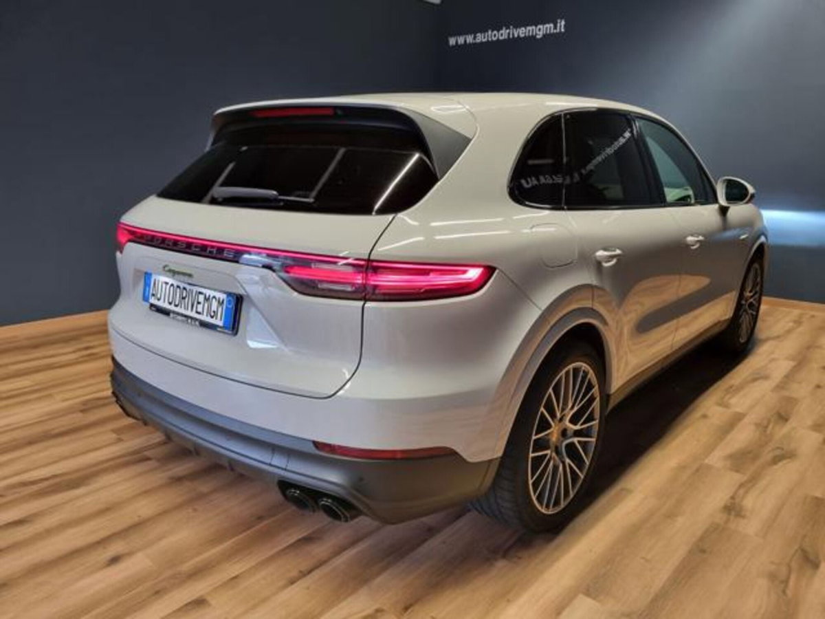 Porsche Cayenne 3.0 V6 Platinum Edition (9)