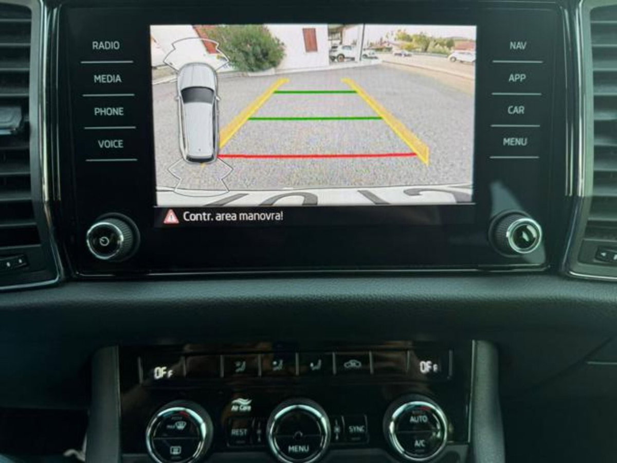 Skoda Kodiaq 2.0 TDI EVO SCR 4x4 DSG 7 posti Executive (9)
