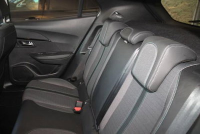 Peugeot 2008 BlueHDi 110 S&S GT (9)
