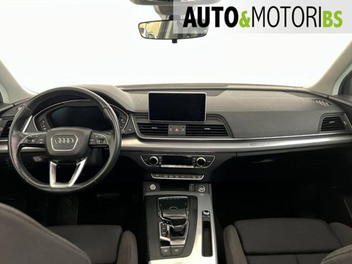 Audi Q5 40 TDI quattro S tronic Business Sport (10)
