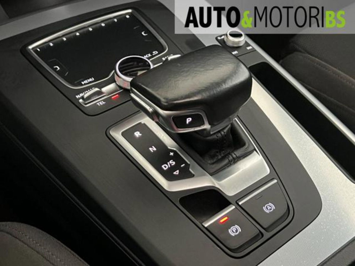 Audi Q5 40 TDI quattro S tronic Business Sport (14)