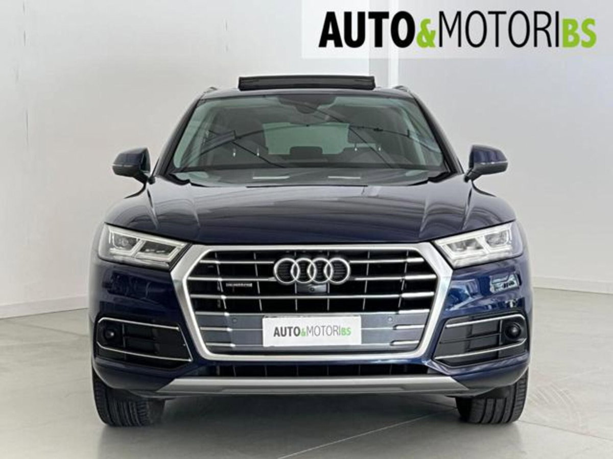Audi Q5 40 TDI quattro S tronic Business Sport (2)