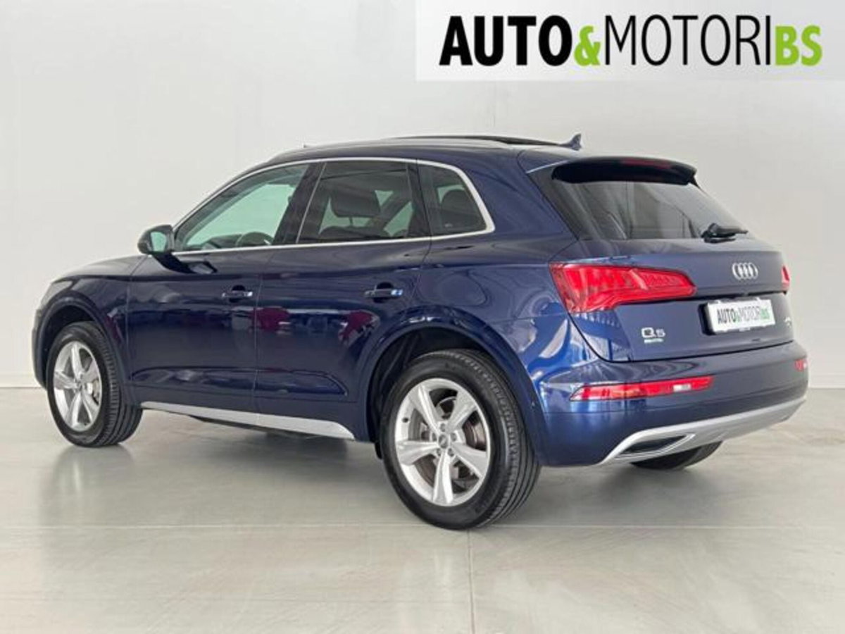 Audi Q5 40 TDI quattro S tronic Business Sport (6)