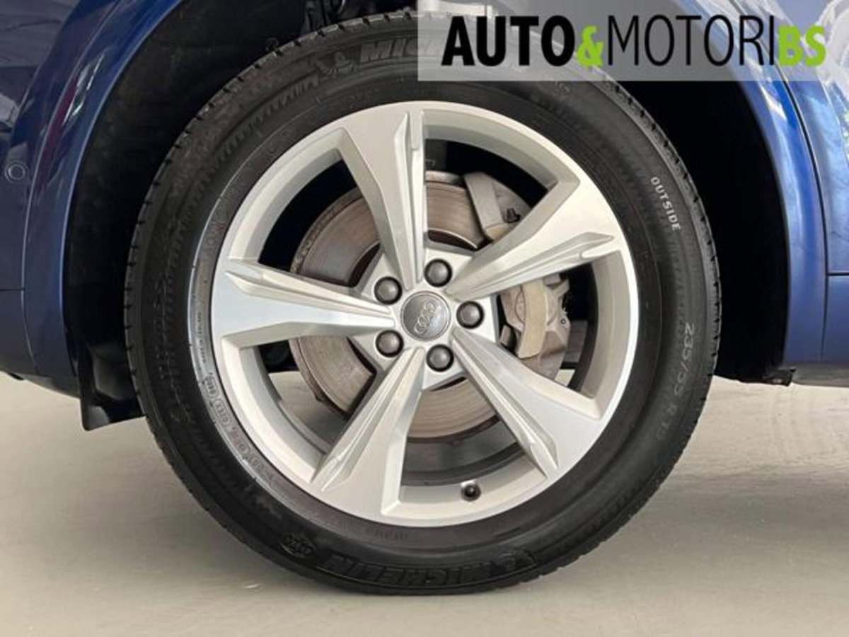 Audi Q5 40 TDI quattro S tronic Business Sport (8)