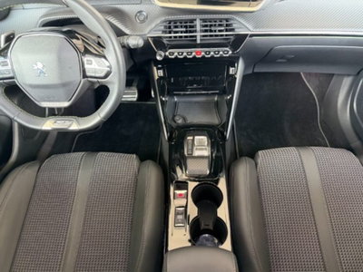 Peugeot 2008 PureTech 130 S&S EAT8 GT Pack (14)