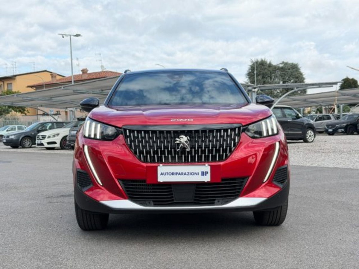 Peugeot 2008 PureTech 130 S&S EAT8 GT Pack (2)