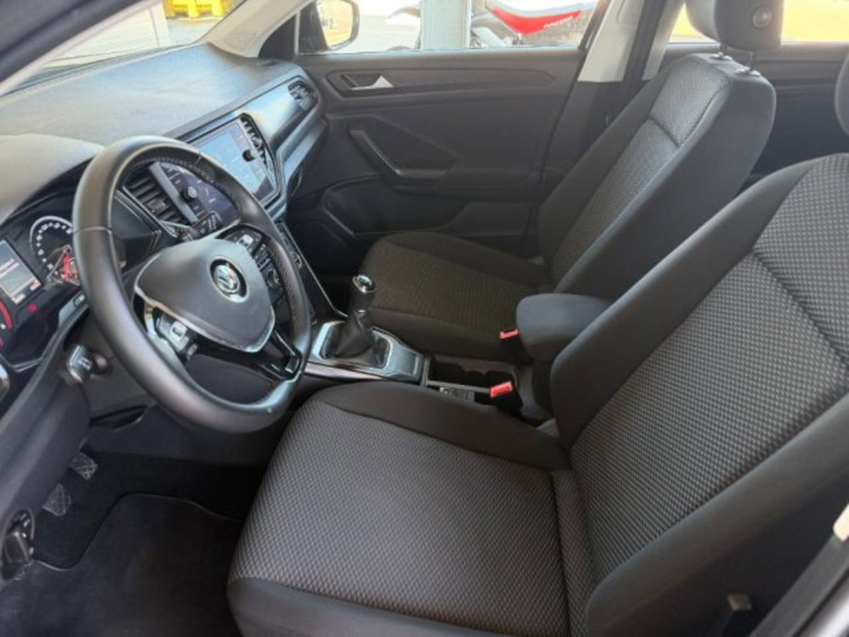 Volkswagen T-Roc 1.6 TDI SCR Business BlueMotion Technology (11)