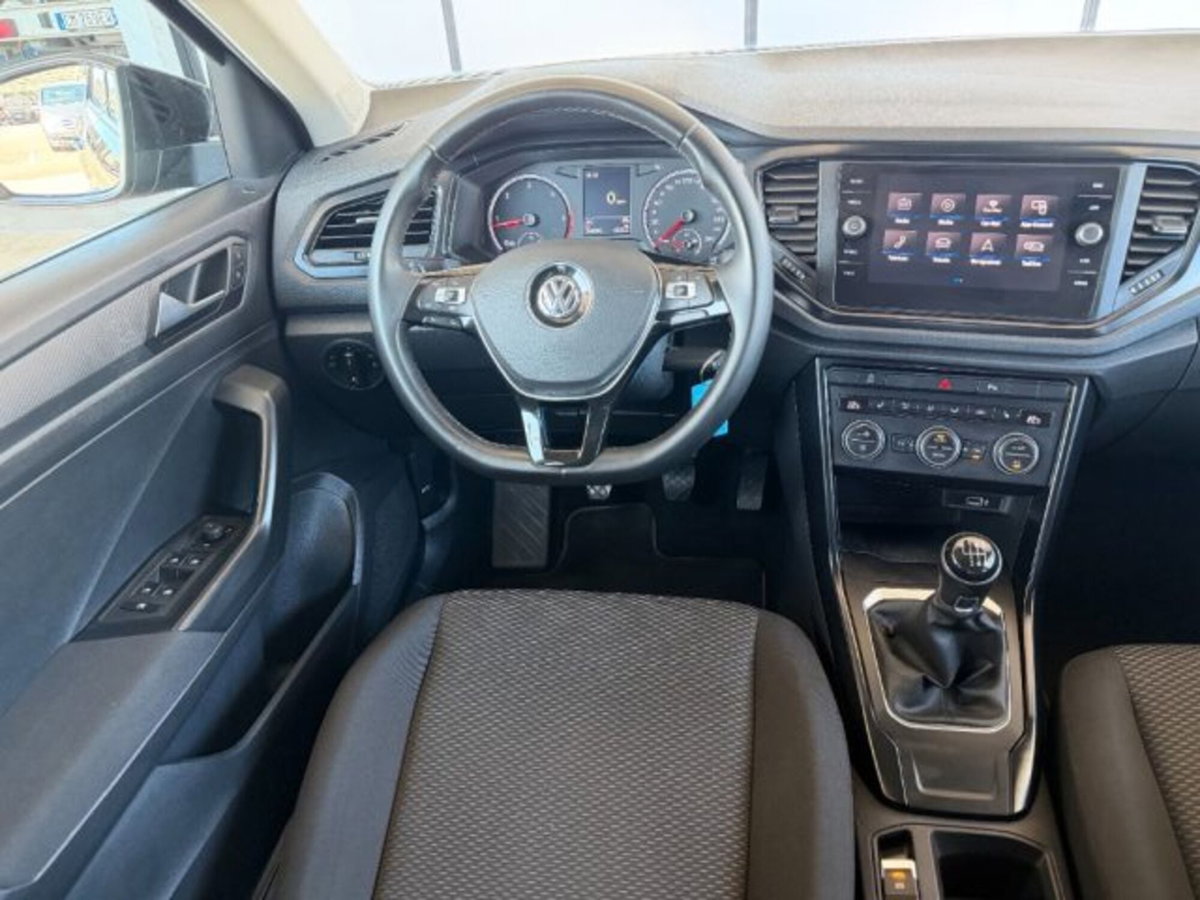 Volkswagen T-Roc 1.6 TDI SCR Business BlueMotion Technology (14)